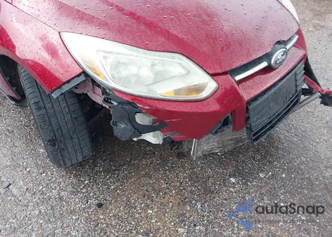 2013 Ford Focus Se z USA, uszkodzony, nr VIN 1FADP3K2XDL289881